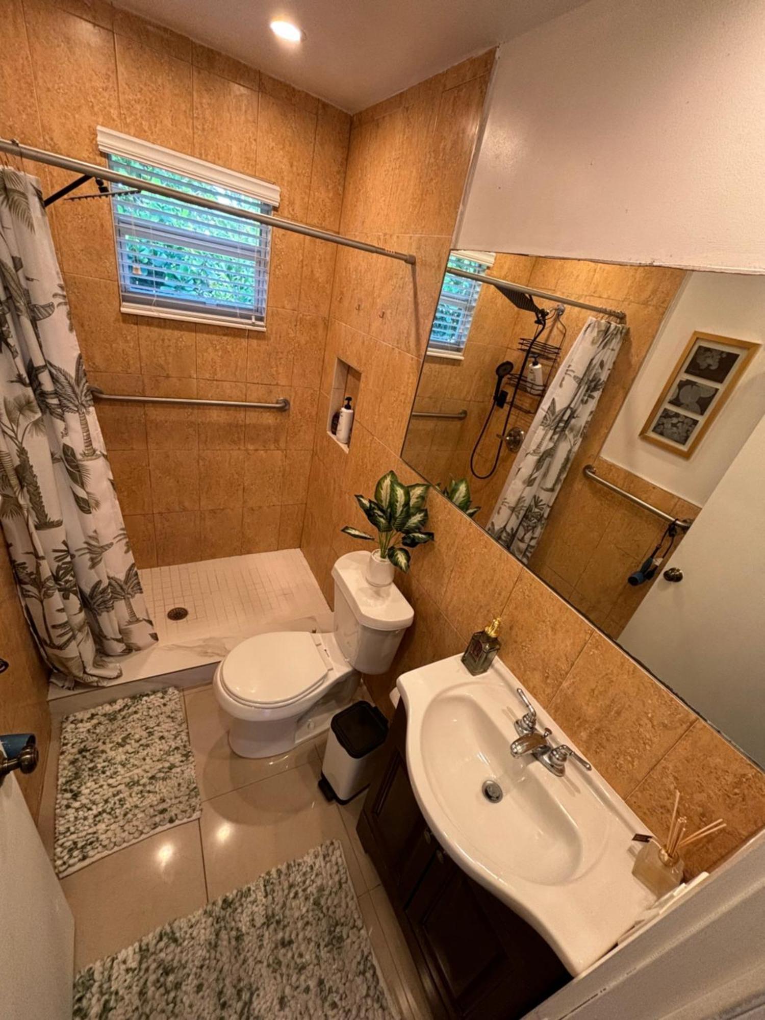 Deluxe Room In Best Location Miami In A 2 Bedrooms Unit - Parking, Laundry And Luggage Storage Dış mekan fotoğraf