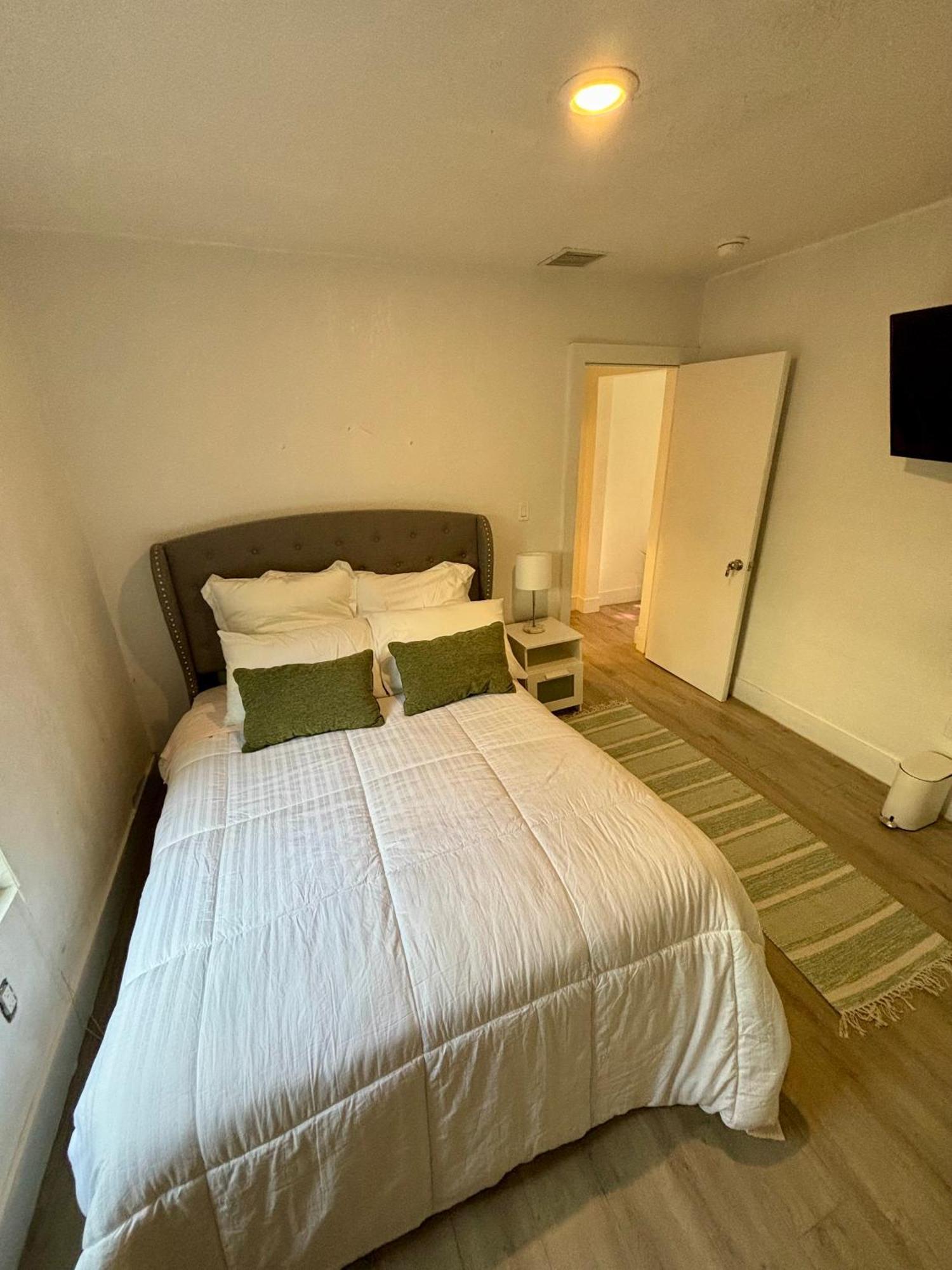 Deluxe Room In Best Location Miami In A 2 Bedrooms Unit - Parking, Laundry And Luggage Storage Dış mekan fotoğraf